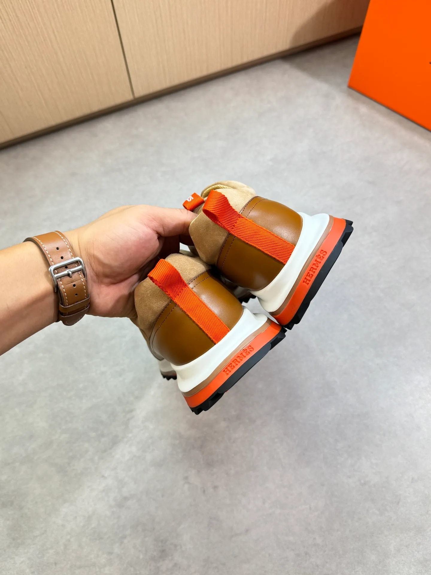 Men's shoes 💰700 [HERMES] Hermès - High-end quality original order·Casual sports shoes - Upper: 🔝Nappa calfskin, suede sheepskin leather, brand high mercerized canvas, tongue. Heel. Brand logo webbing - Inner: brand canvas, foot pad; water-dyed cowhide - Outsole: ultra-light T men's shoes 💰U foam·rubber; two-color molded outsole -Ultra-high quality control·Fine workmanship: highlighted (high-end·nobility·grade) -Size: 39-44 (38, 45, can be customized)·0118